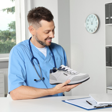 Lade das Bild in den Galerie-Viewer, OrthoX Pro - ergonomische schmerzlindernde Komfortschuhe - Unisex - Sonderaktion 1+1 Gratis