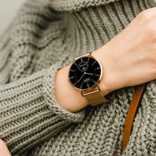 Lade das Bild in den Galerie-Viewer, LunaCare