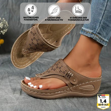 Lade das Bild in den Galerie-Viewer, VivaKomfort - ergonomische & rutschfeste Sandalen zur Schmerzlinderung