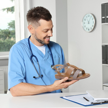 Lade das Bild in den Galerie-Viewer, OrthoSun Pro - ergonomische Schmerzlinderungs-Sandalen für Frauen
