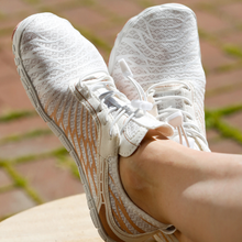 Lade das Bild in den Galerie-Viewer, Orthlox - gesunde &amp; rutschfeste Barfußschuhe
